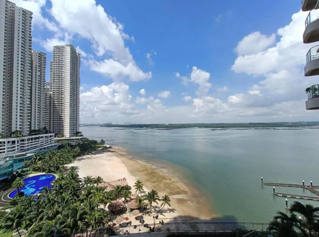 精简设计两卧两卫海景公寓2-4人入住 金海湾danga Bay Johor Bahru Daire