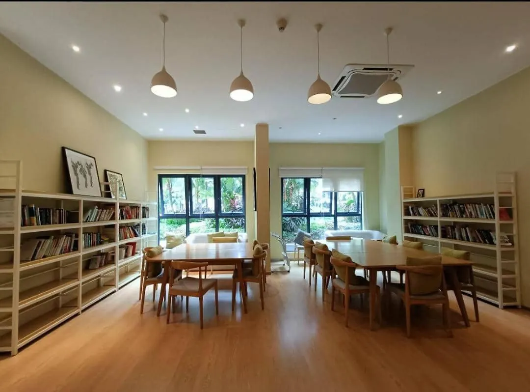精简设计两卧两卫海景公寓2-4人入住 金海湾danga Bay Johor Bahru