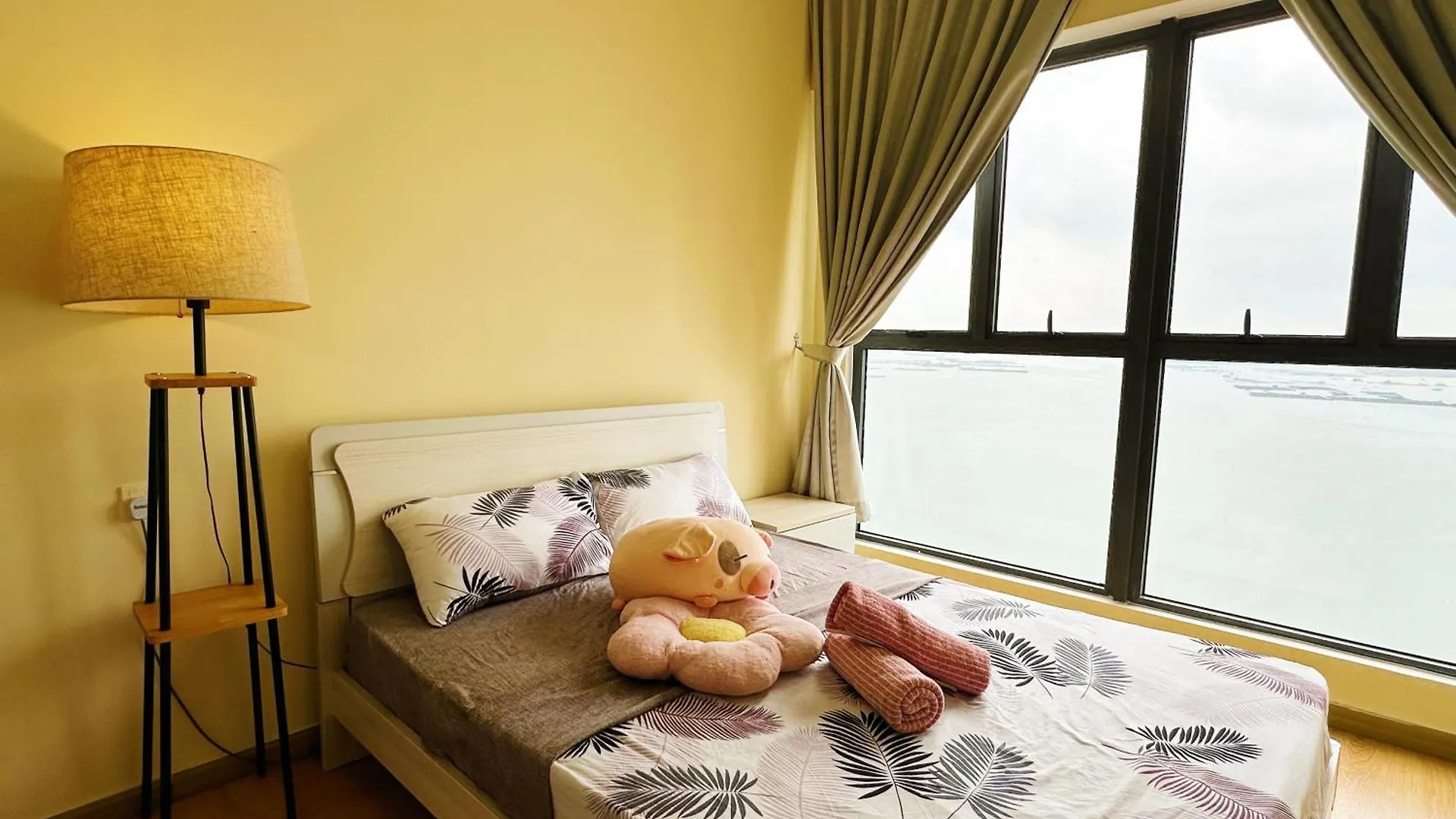 精简设计两卧两卫海景公寓2-4人入住 金海湾danga Bay Johor Bahru Daire