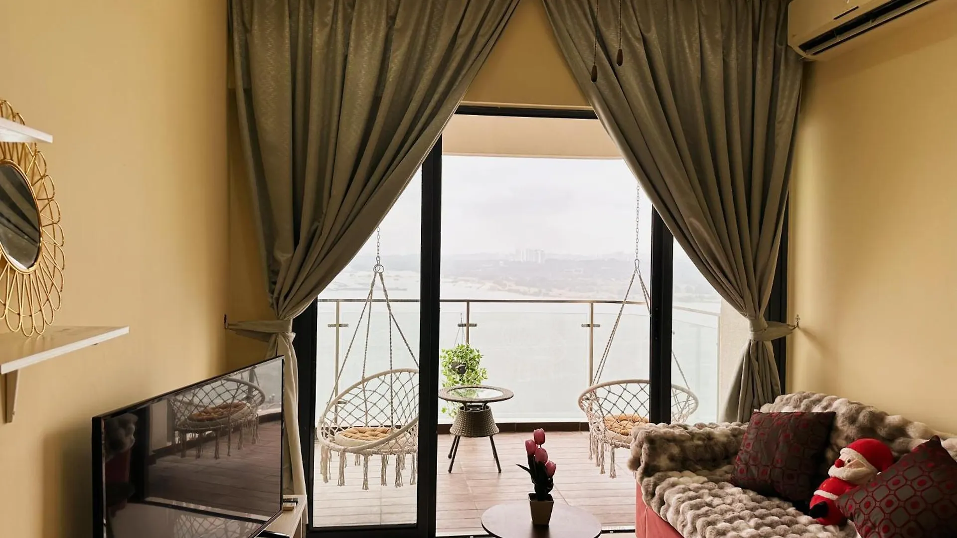 Daire 精简设计两卧两卫海景公寓2-4人入住 金海湾danga Bay Johor Bahru