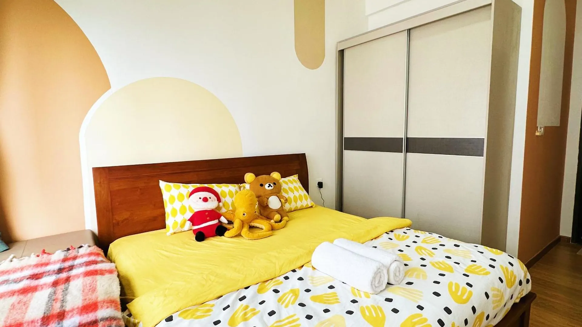 精简设计两卧两卫海景公寓2-4人入住 金海湾danga Bay Johor Bahru Malezya