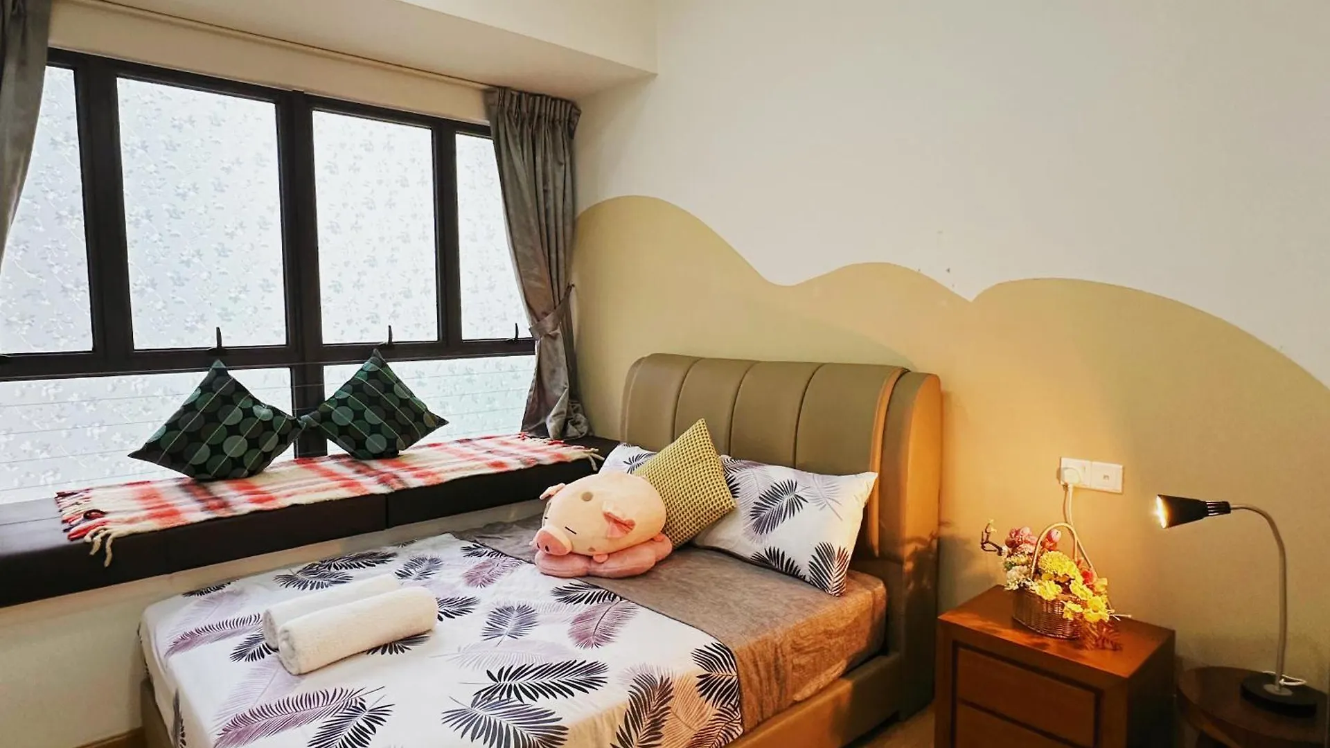 精简设计两卧两卫海景公寓2-4人入住 金海湾danga Bay Johor Bahru