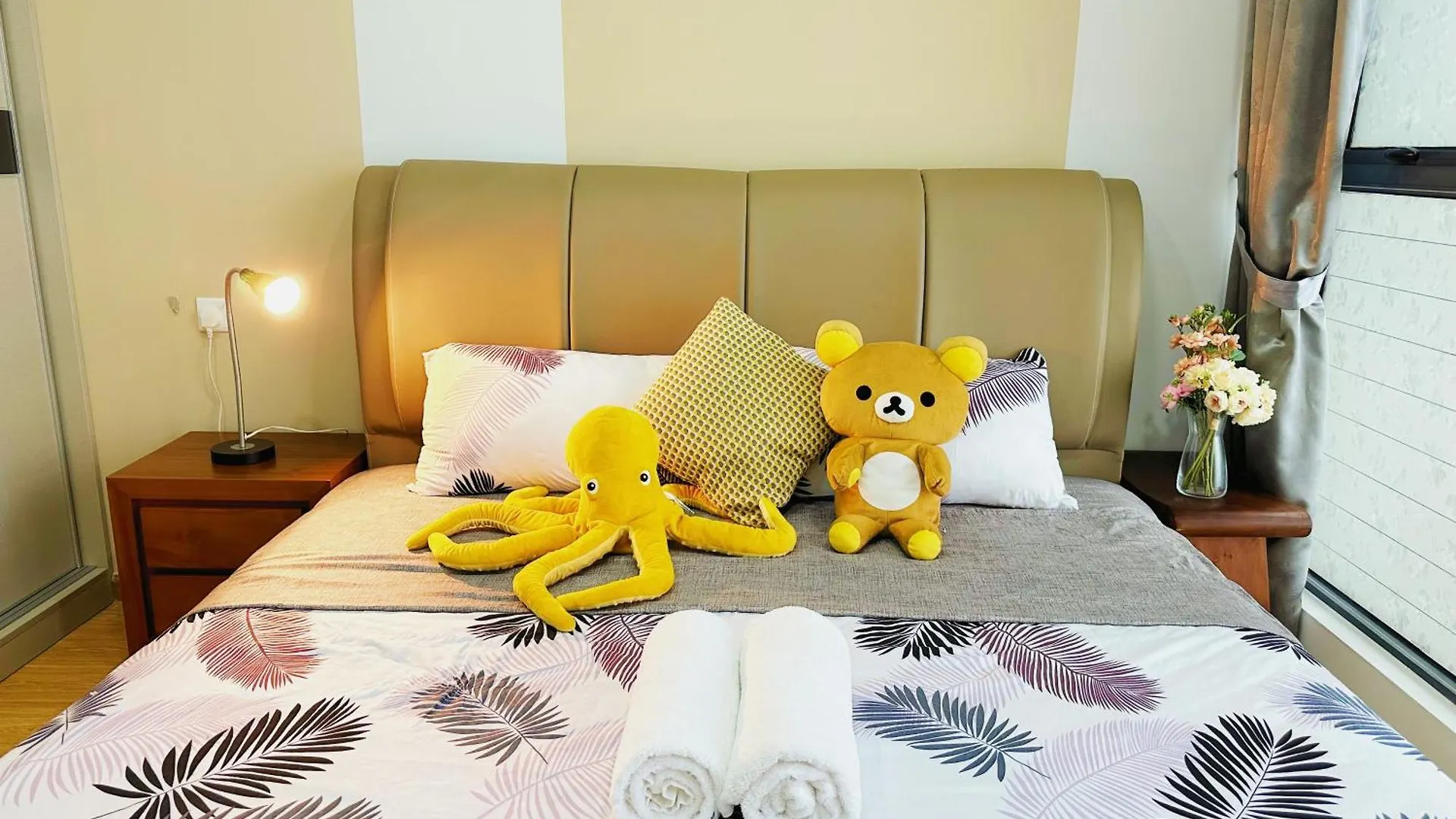 精简设计两卧两卫海景公寓2-4人入住 金海湾danga Bay Johor Bahru 0*,