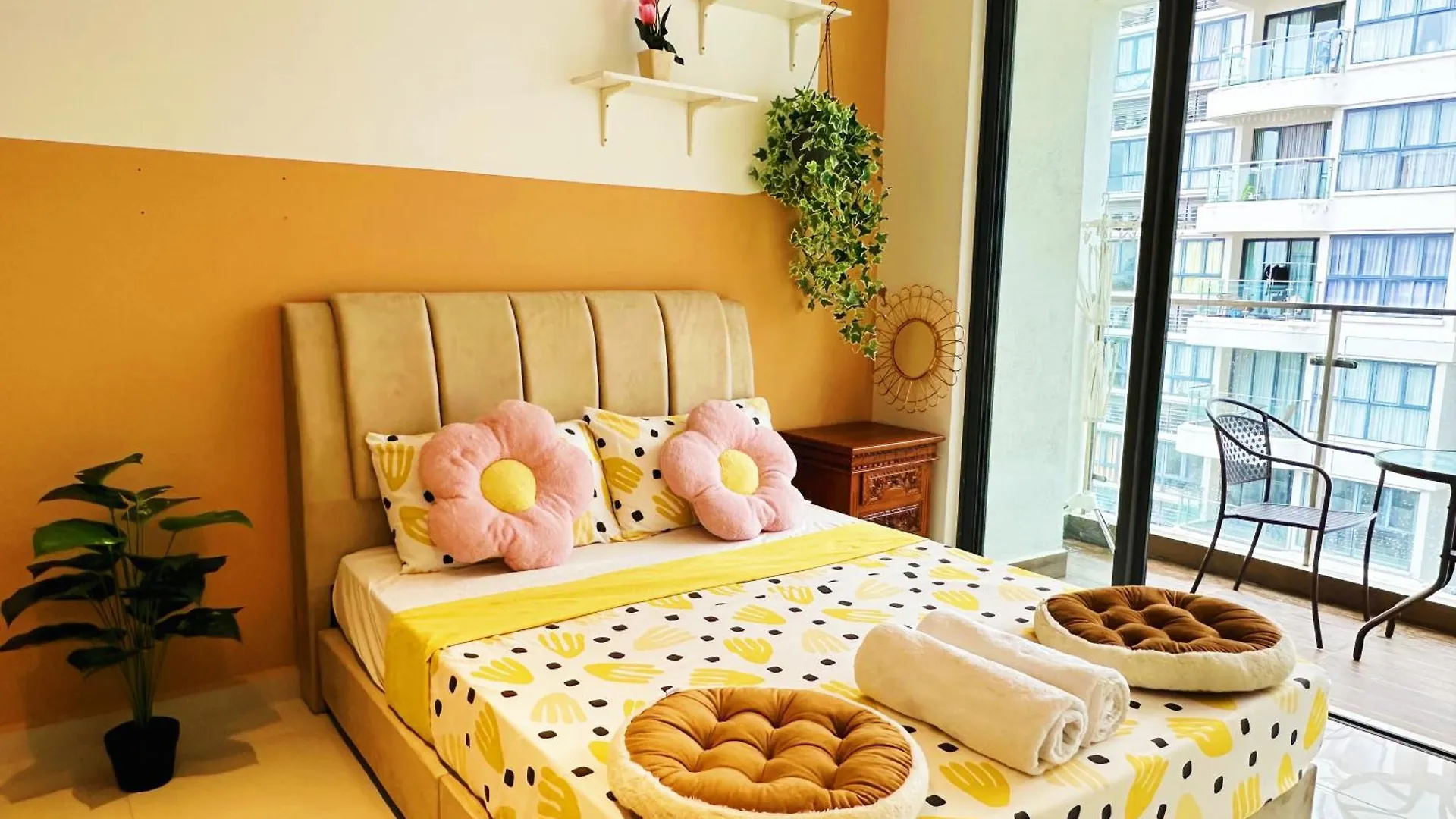 精简设计两卧两卫海景公寓2-4人入住 金海湾danga Bay Johor Bahru
